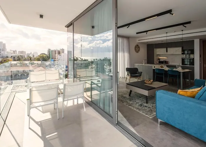 Gaia Seaview 1 Апартаменти Ларнака